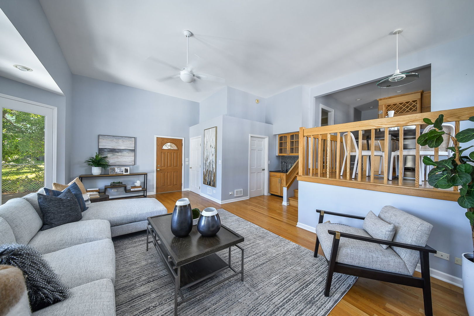 315 W Oak Avenue