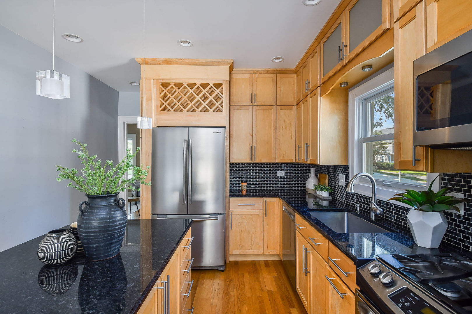 315 W Oak Avenue