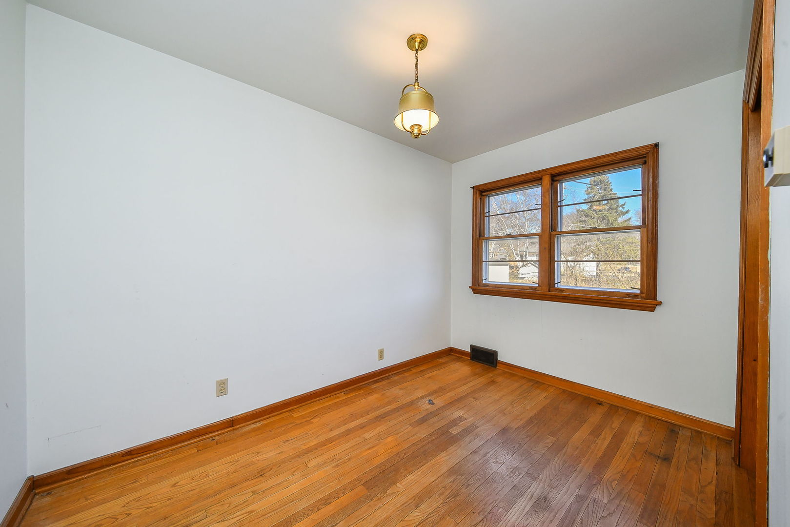 1322 Lakeview Street