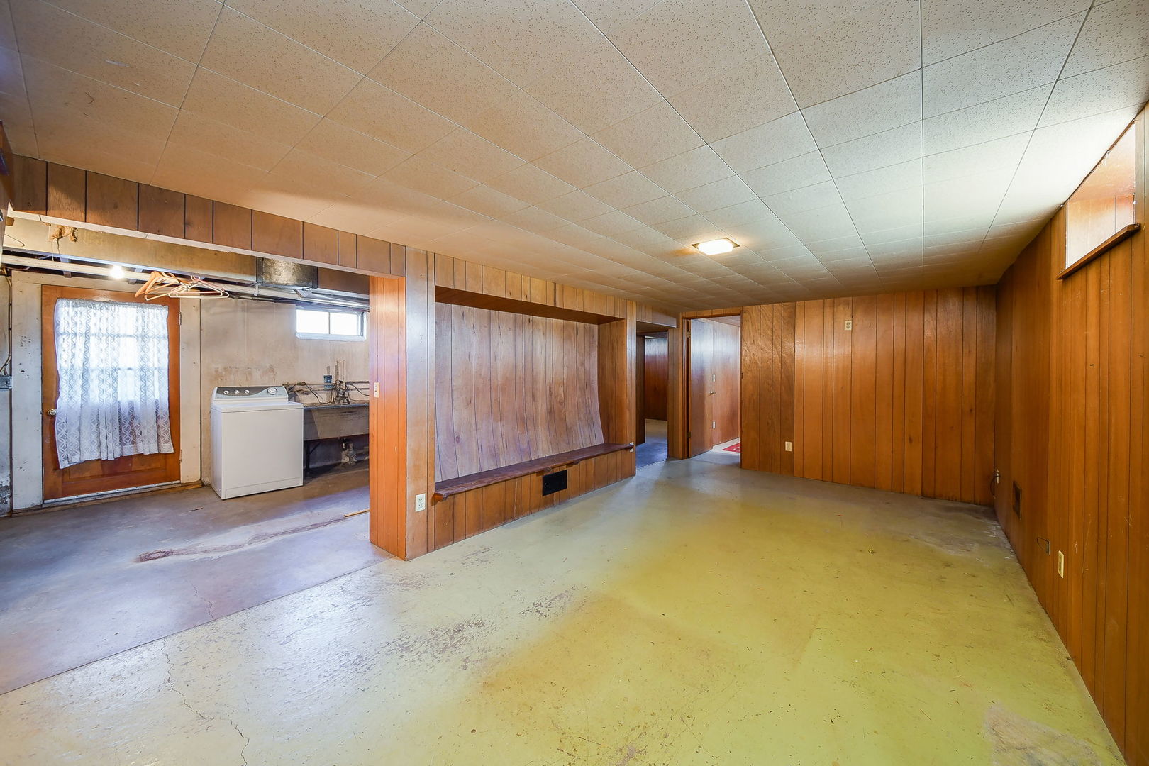 1322 Lakeview Street