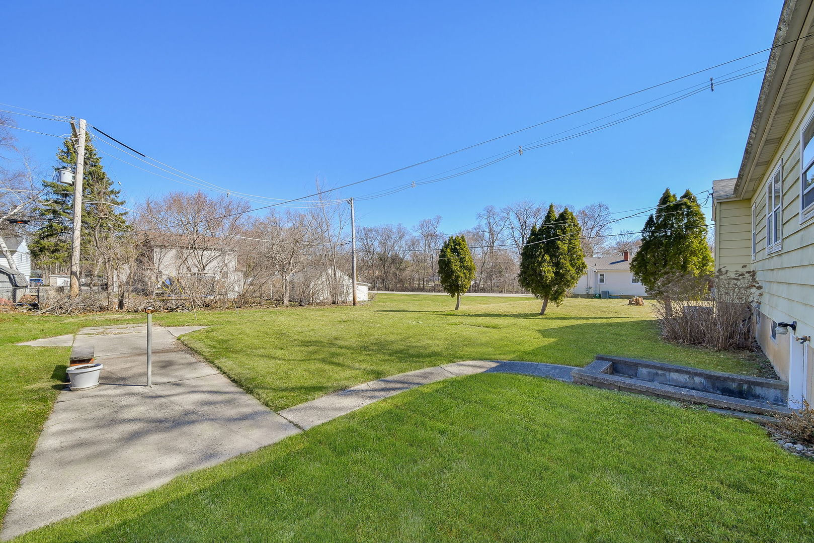 1322 Lakeview Street