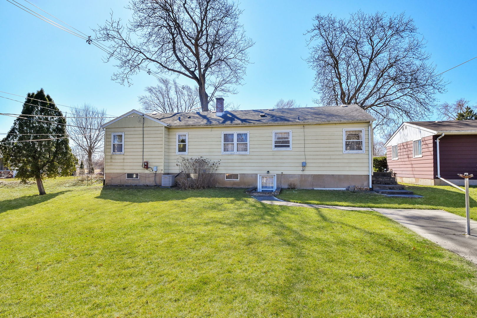 1322 Lakeview Street