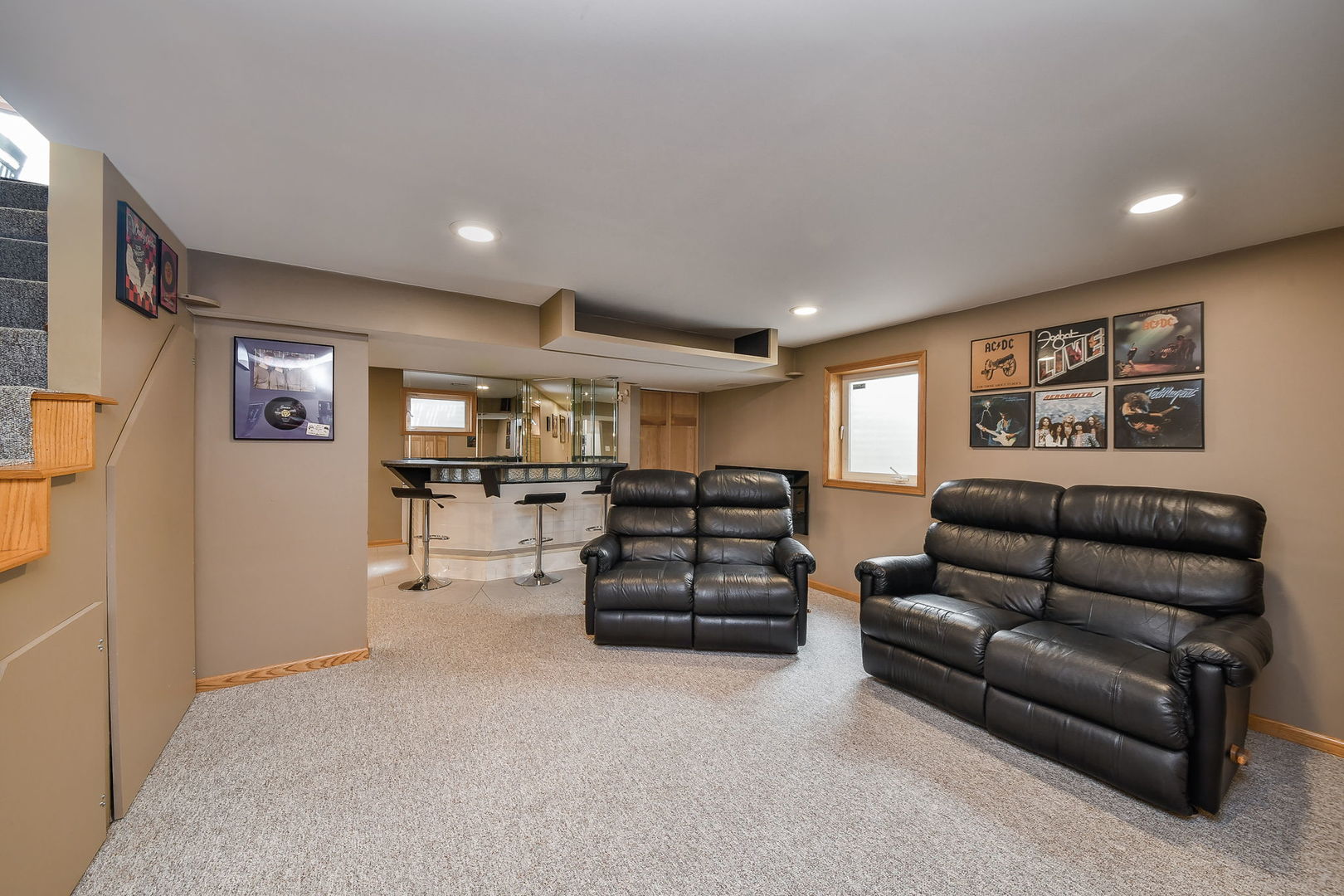 959 Hill Crest Drive