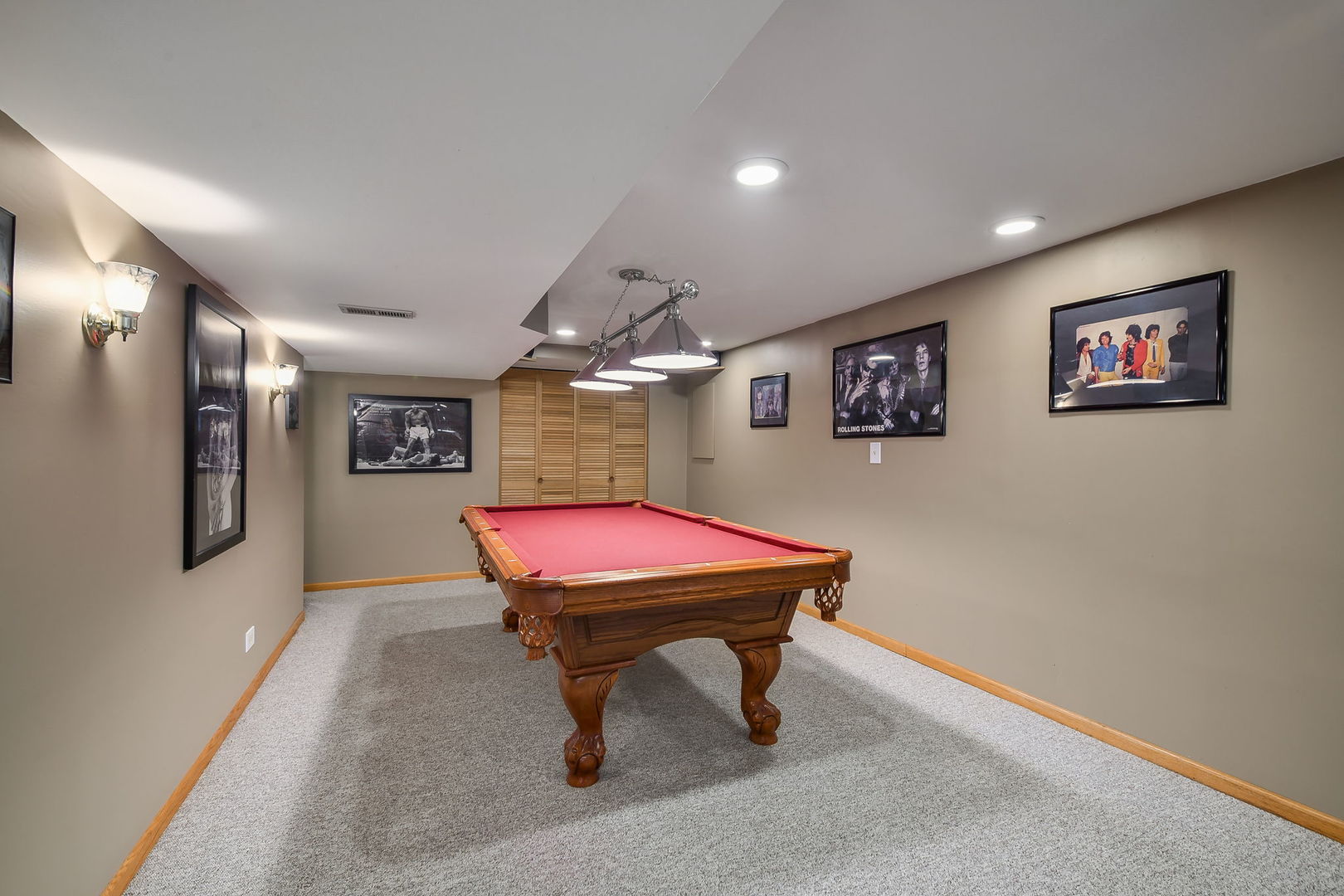 959 Hill Crest Drive