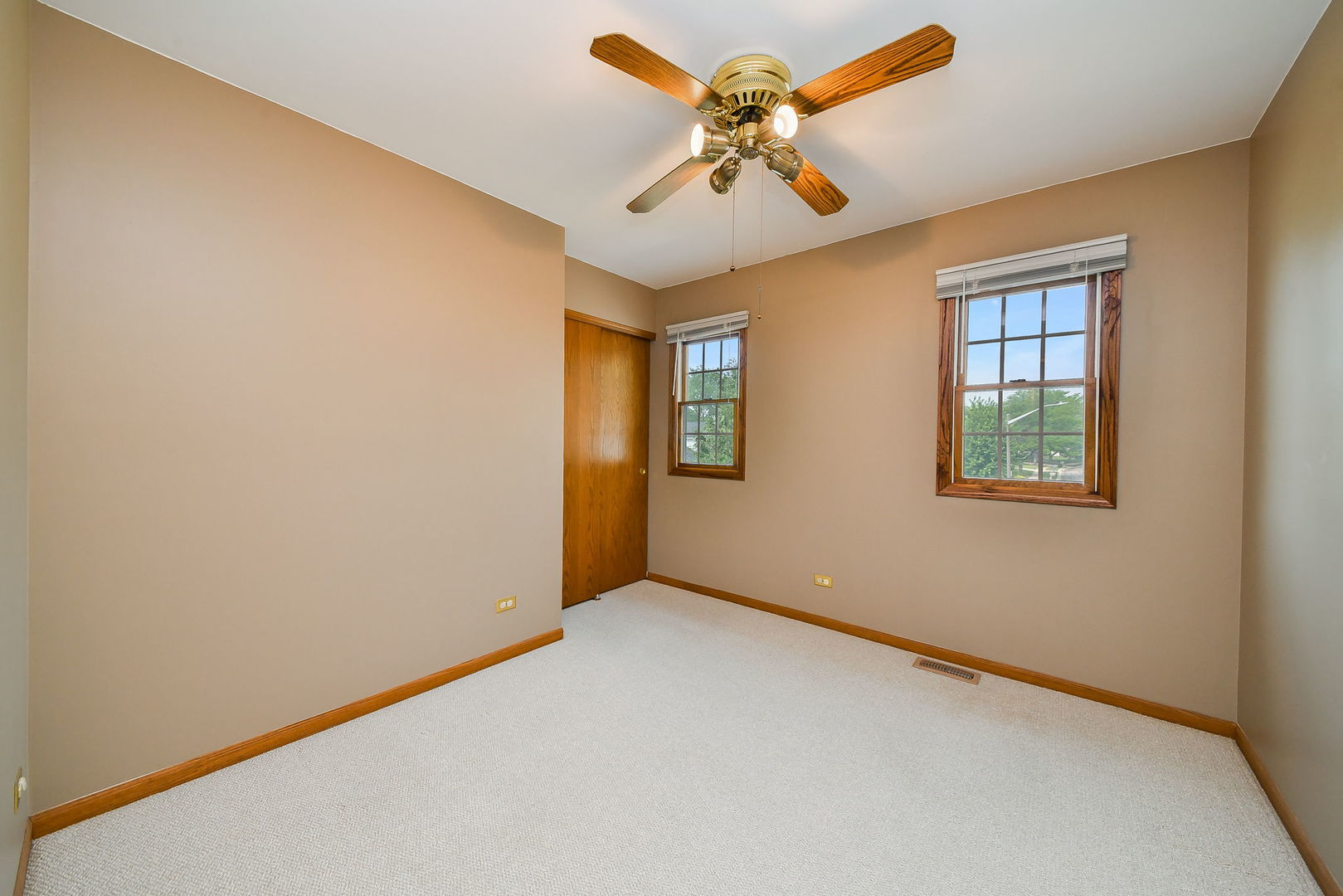 959 Hill Crest Drive