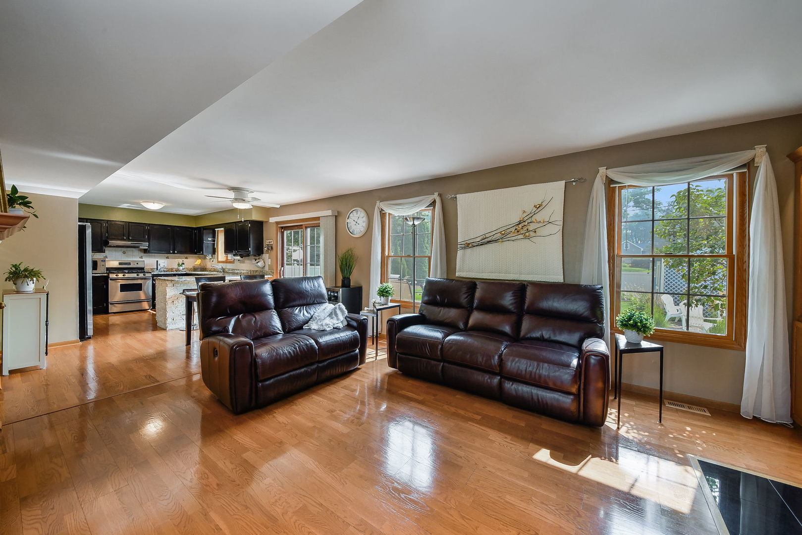 959 Hill Crest Drive