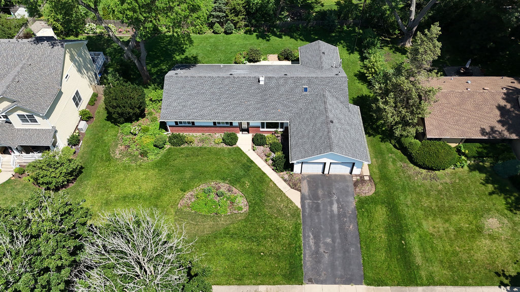 325 E Hawthorne Boulevard
