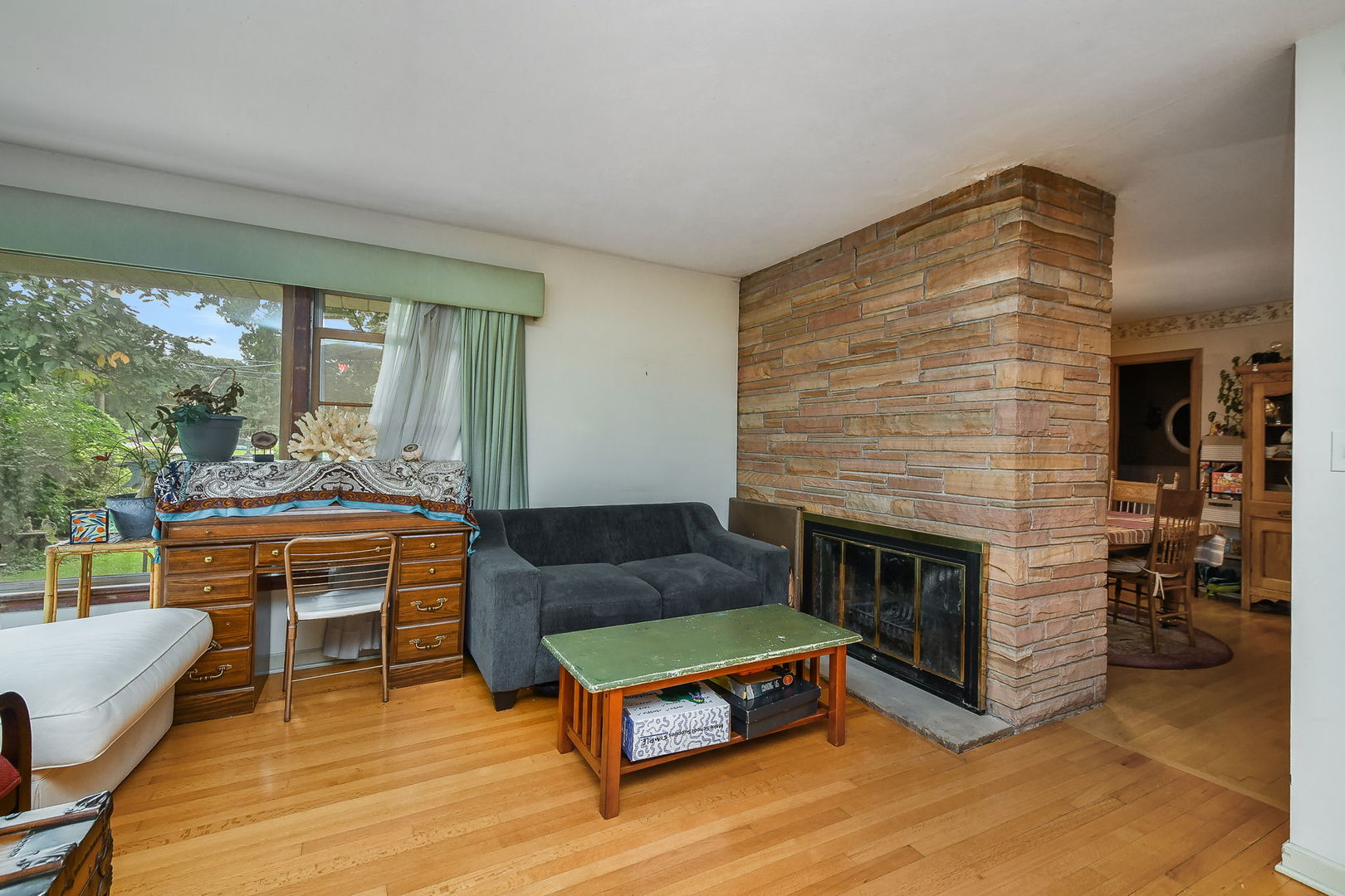 324 W Elm Street