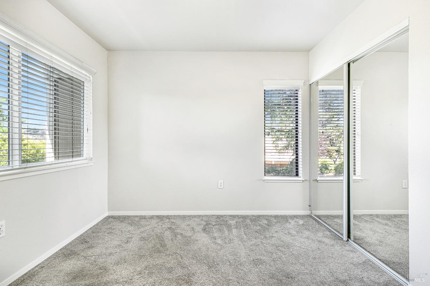 2 Fielding Cir