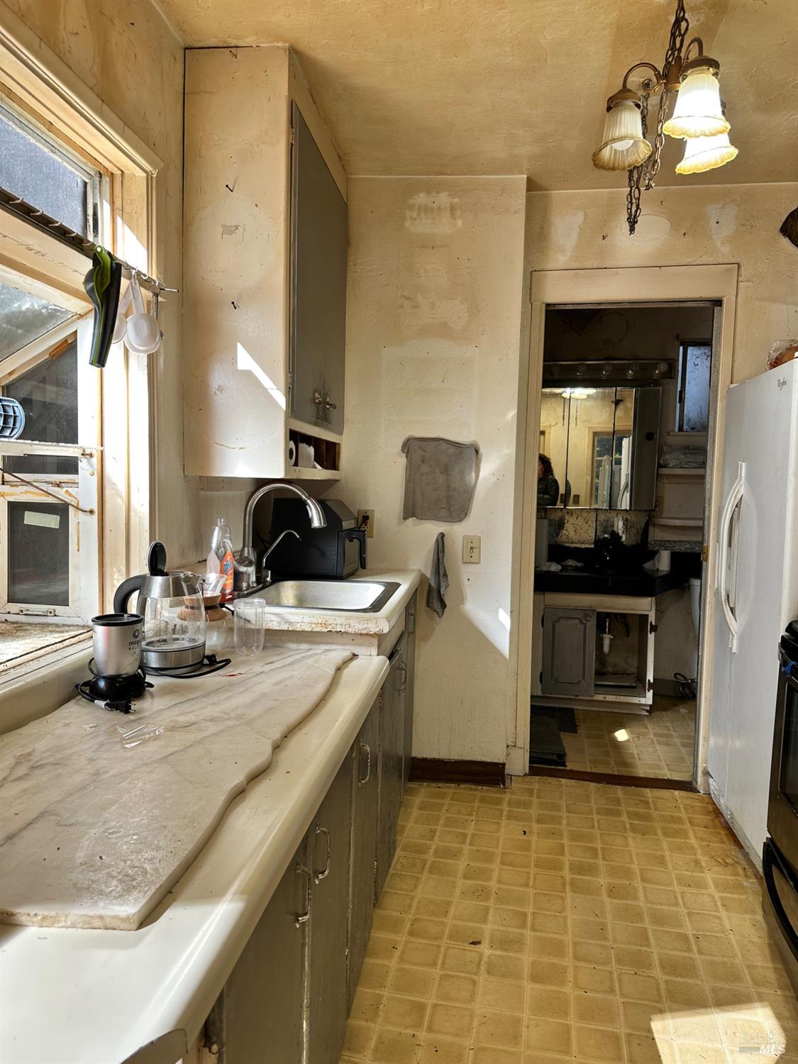 805 Cazadero Highway