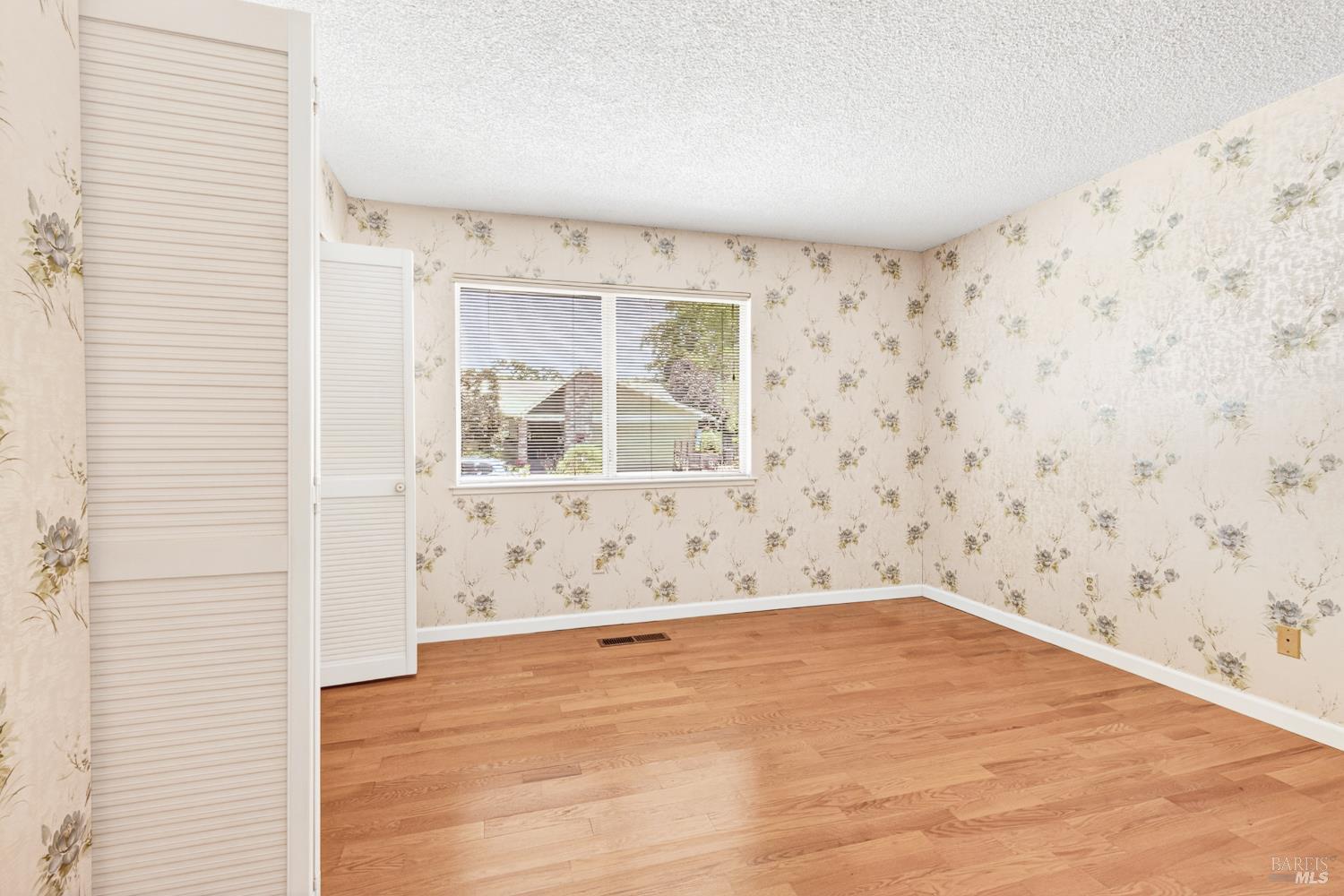 8817 Hood Mountain Circle