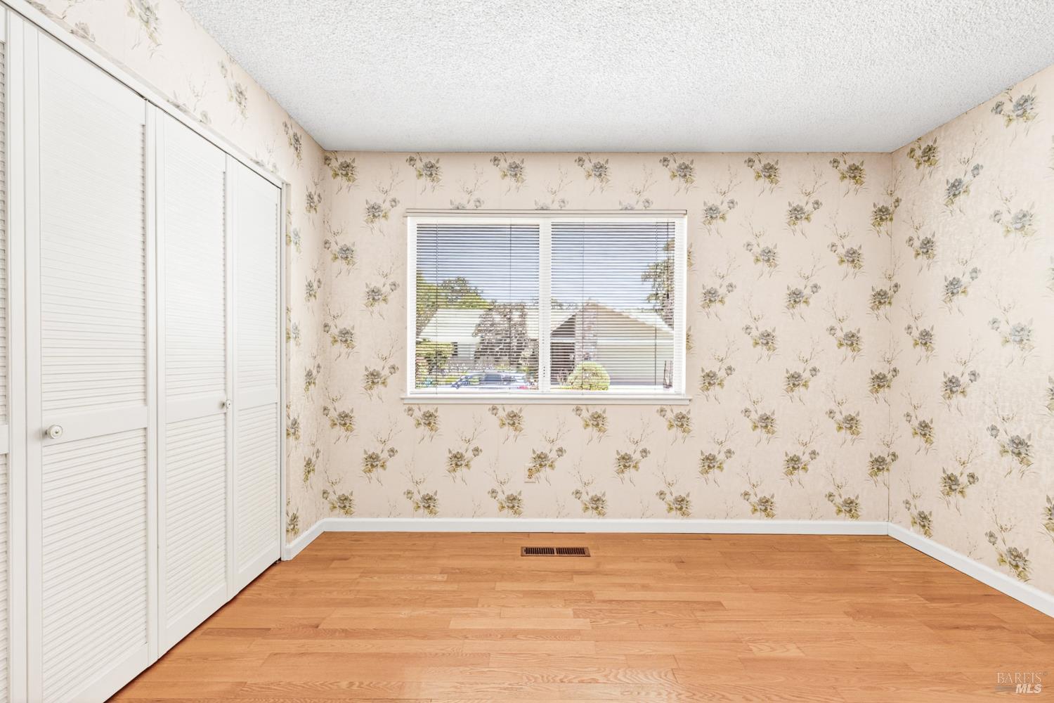 8817 Hood Mountain Circle