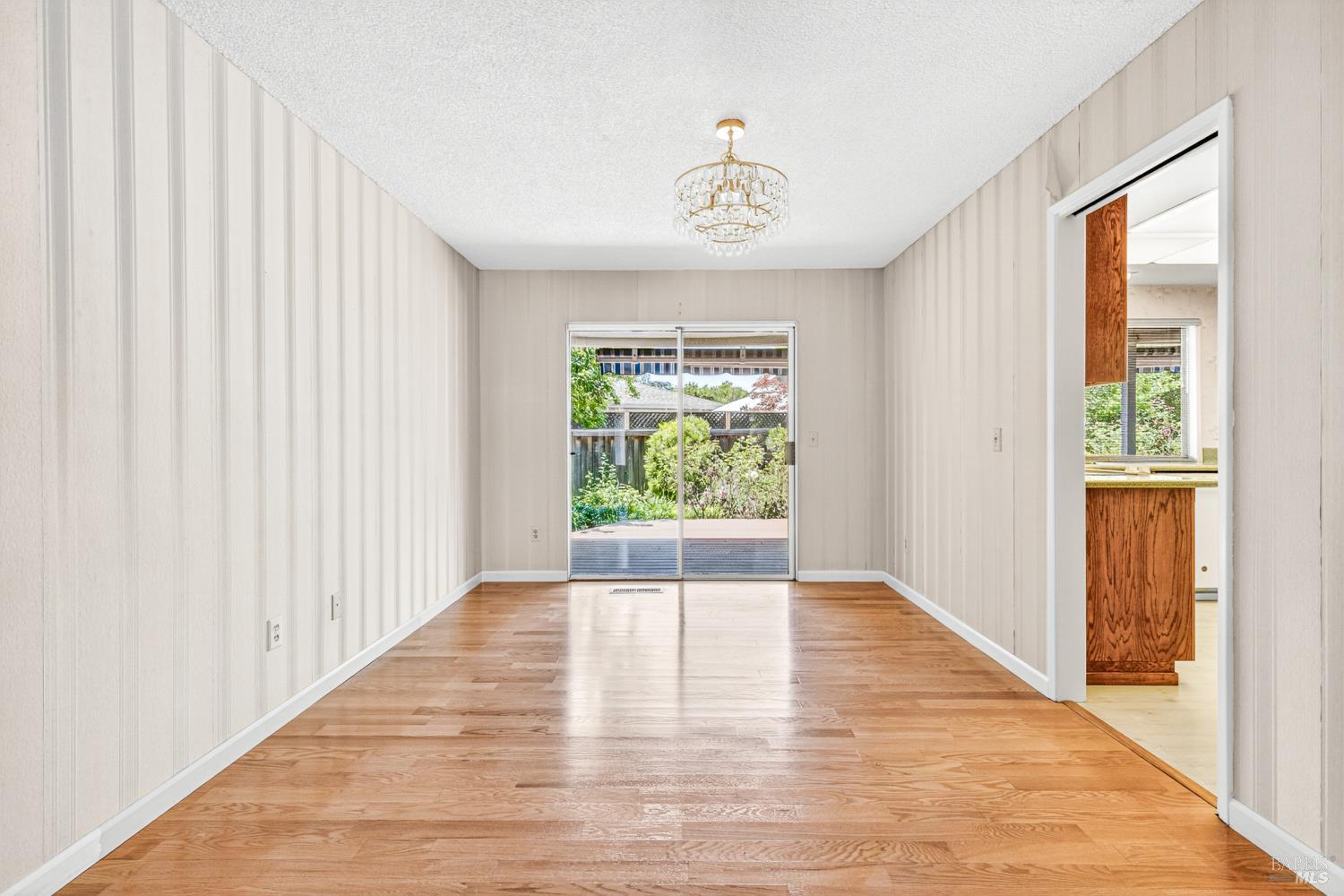 8817 Hood Mountain Circle