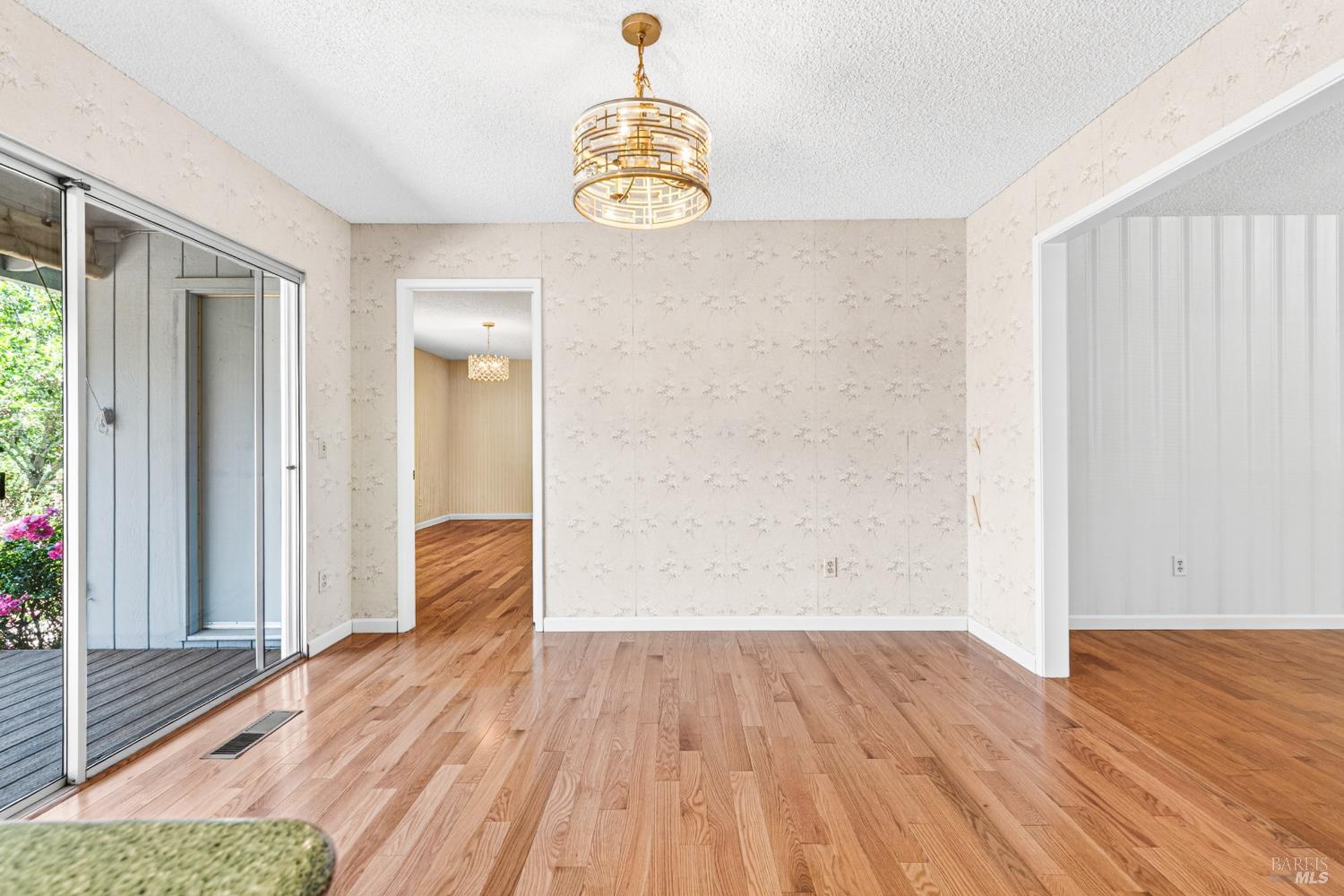 8817 Hood Mountain Circle