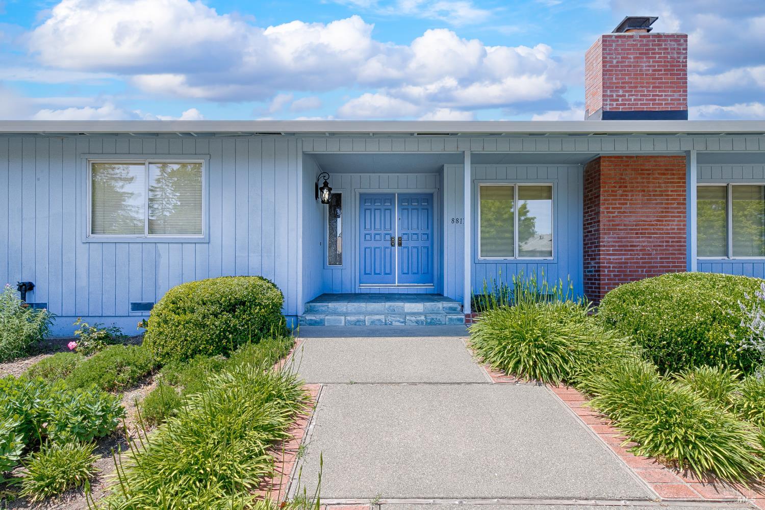 8817 Hood Mountain Circle