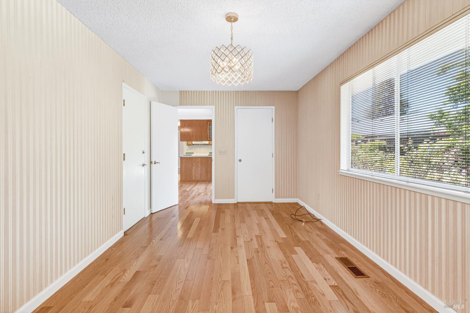 8817 Hood Mountain Circle