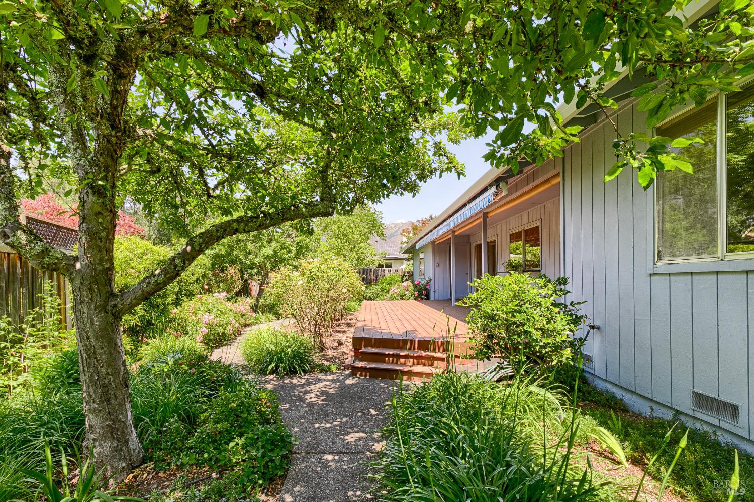 8817 Hood Mountain Circle