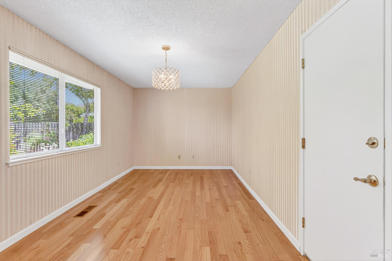 8817 Hood Mountain Circle