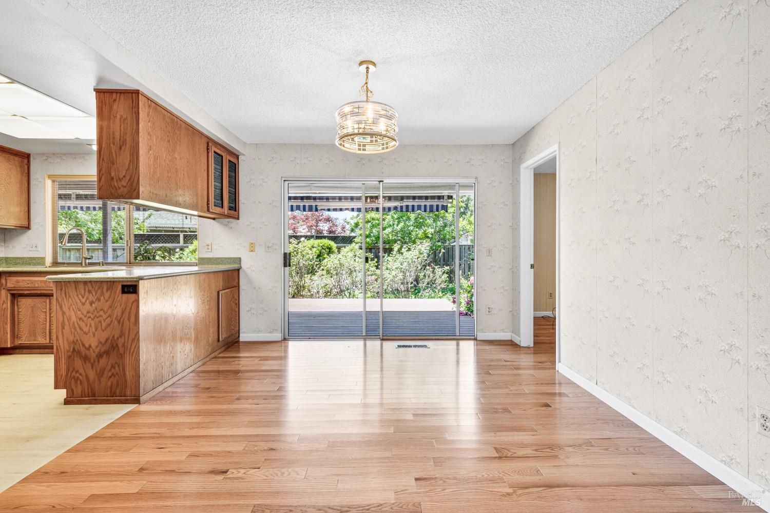 8817 Hood Mountain Circle