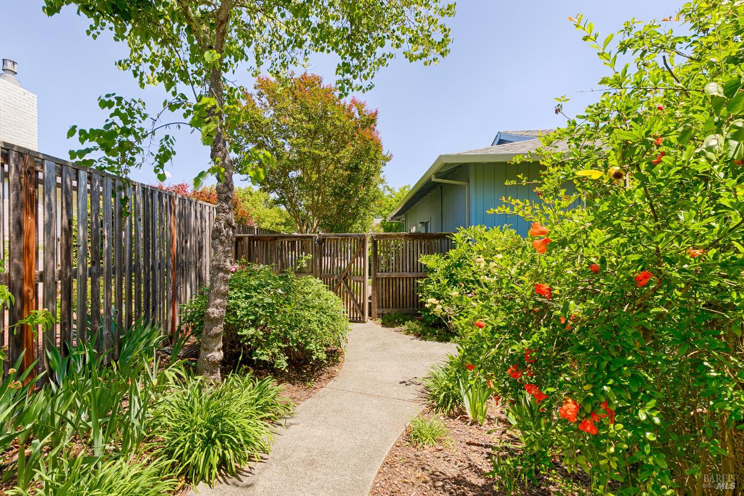 8817 Hood Mountain Circle