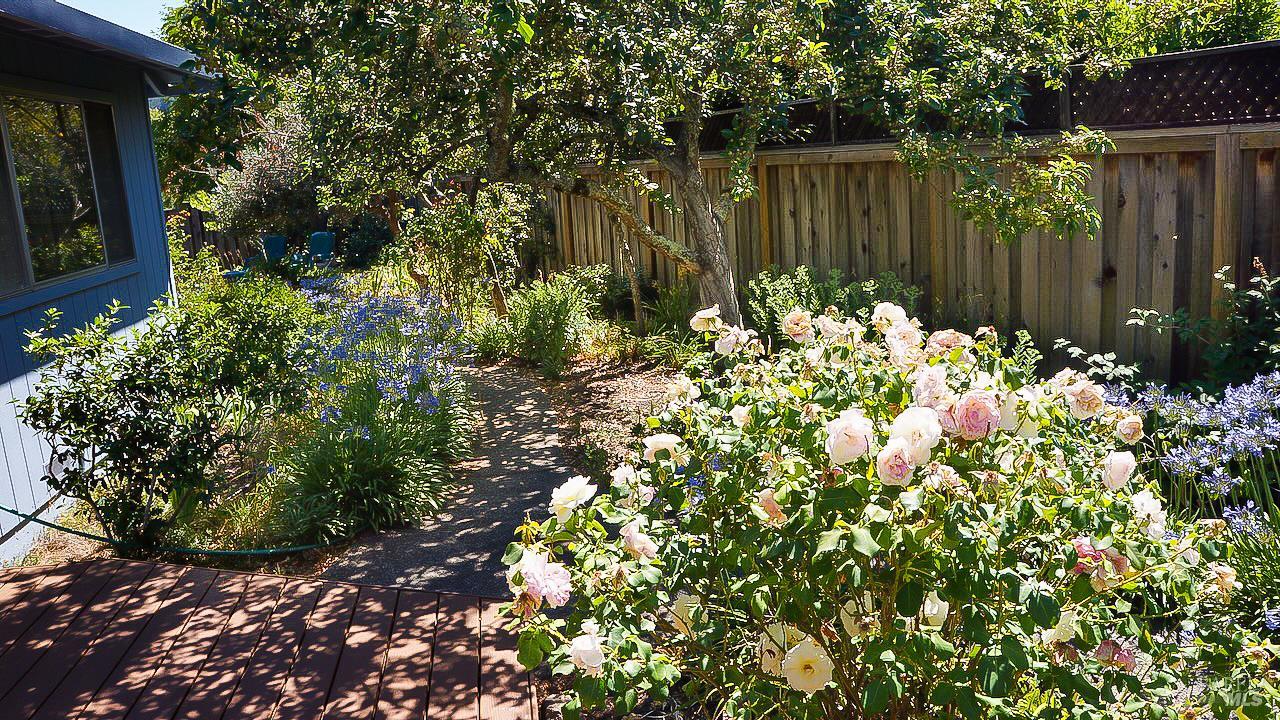 8817 Hood Mountain Circle