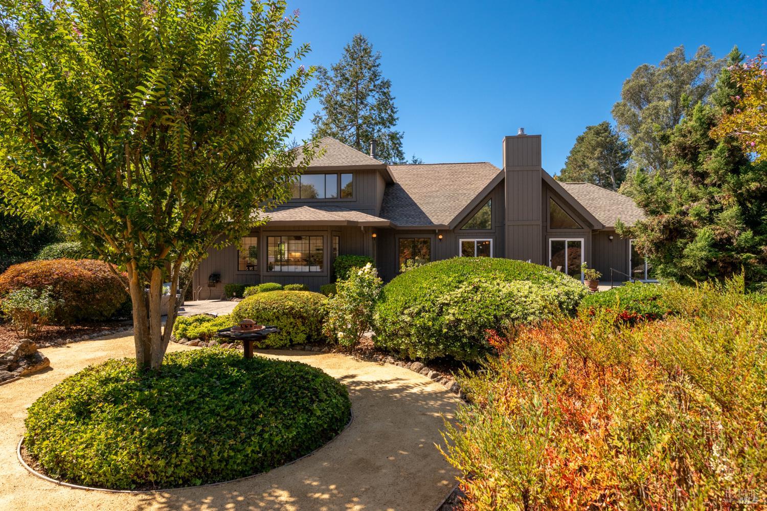 1497 Hurlbut Lane