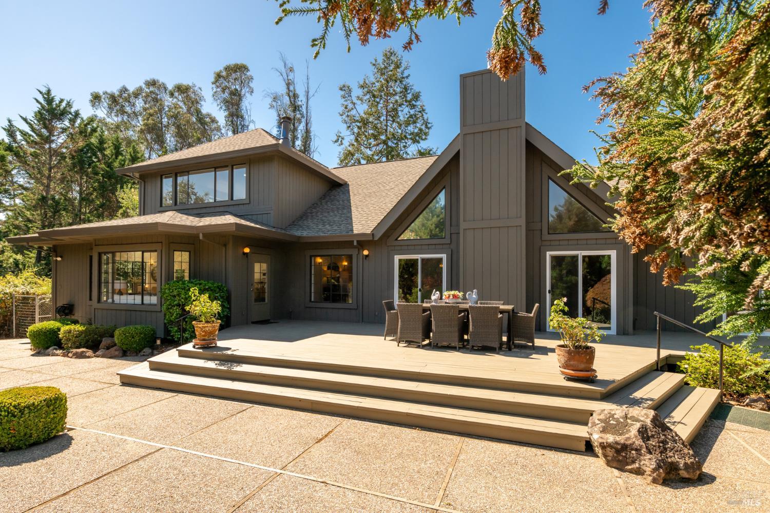 1497 Hurlbut Lane