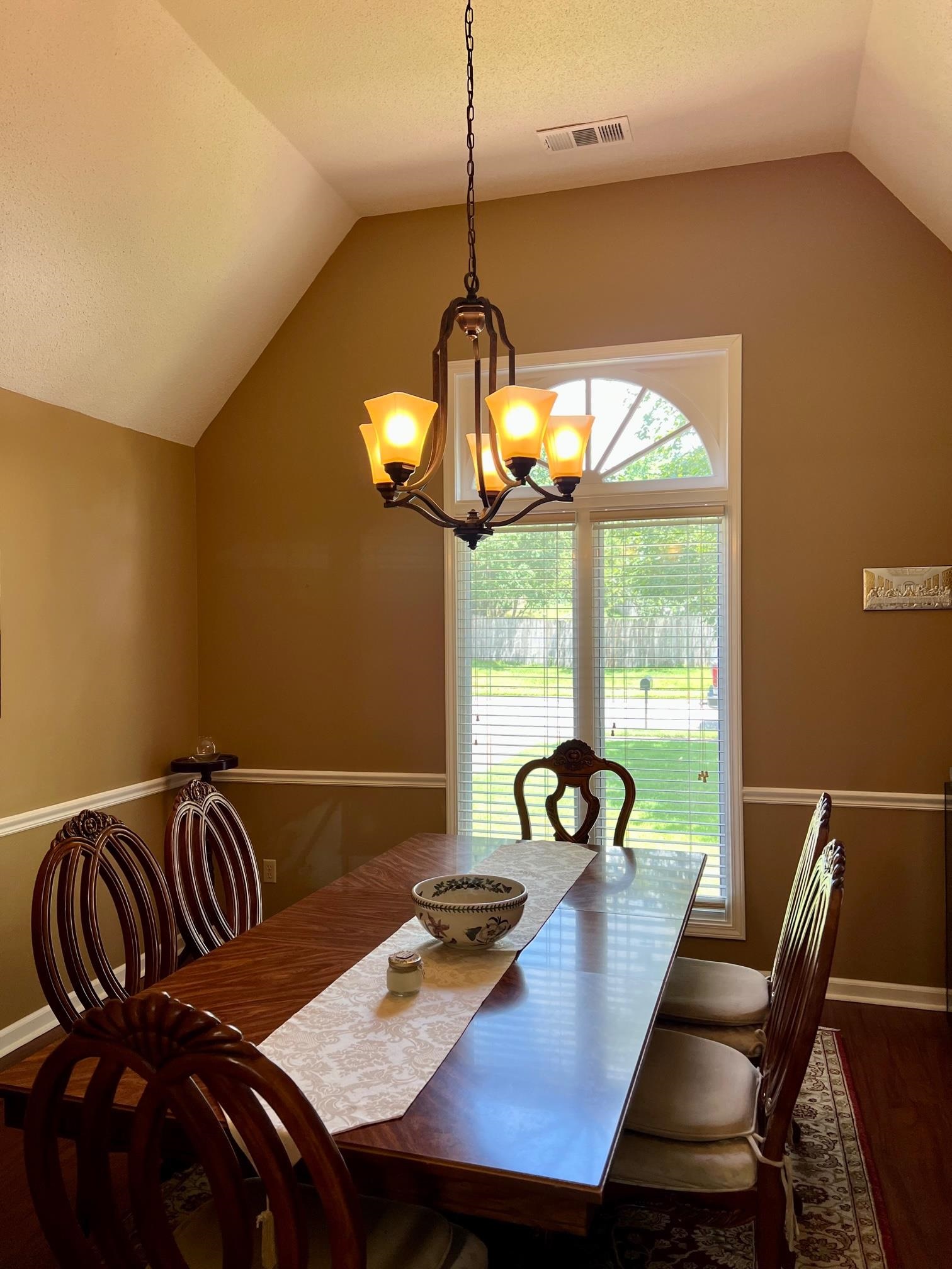 8385 WOOD SHADOWS LN