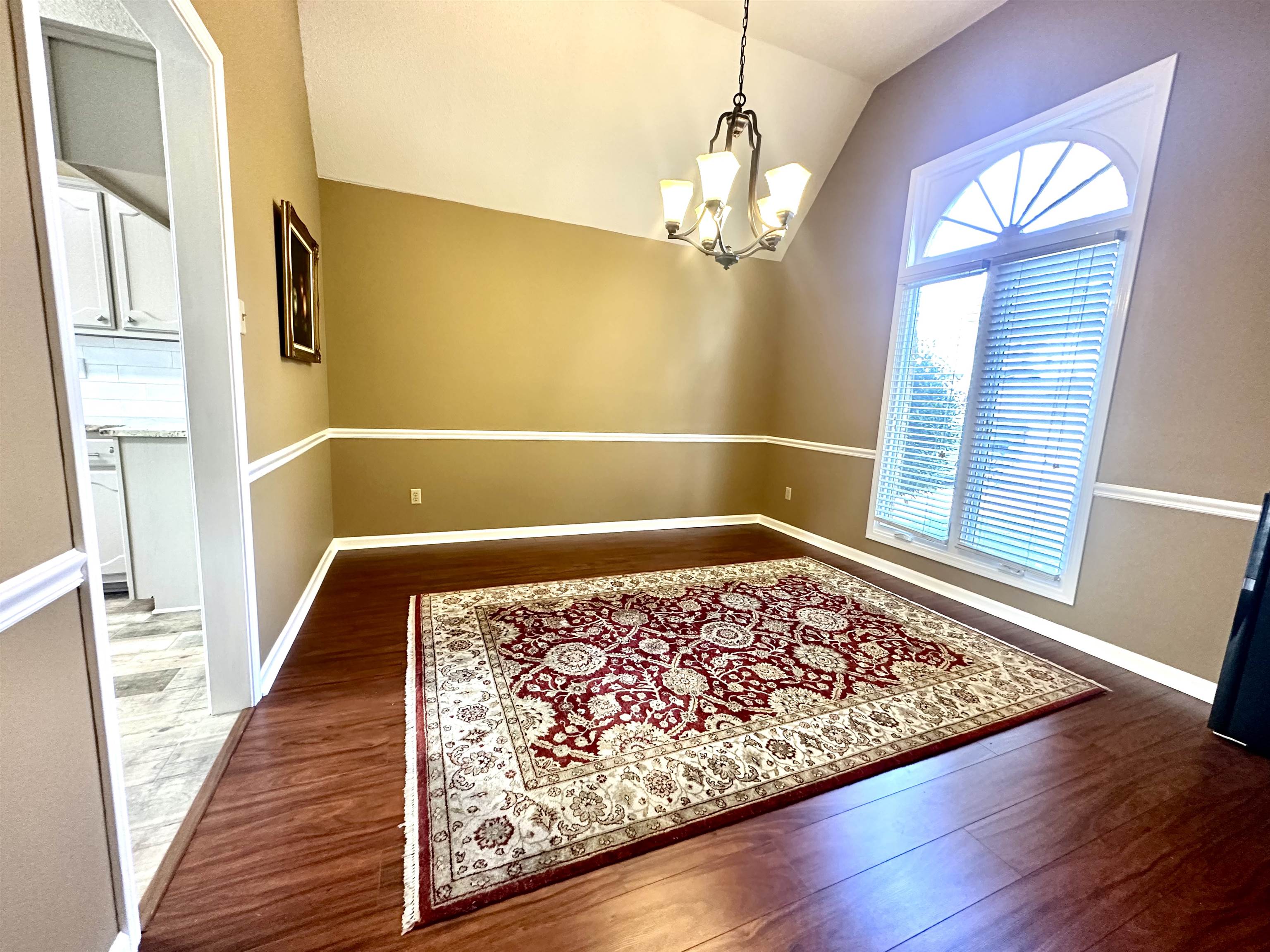 8385 WOOD SHADOWS LN