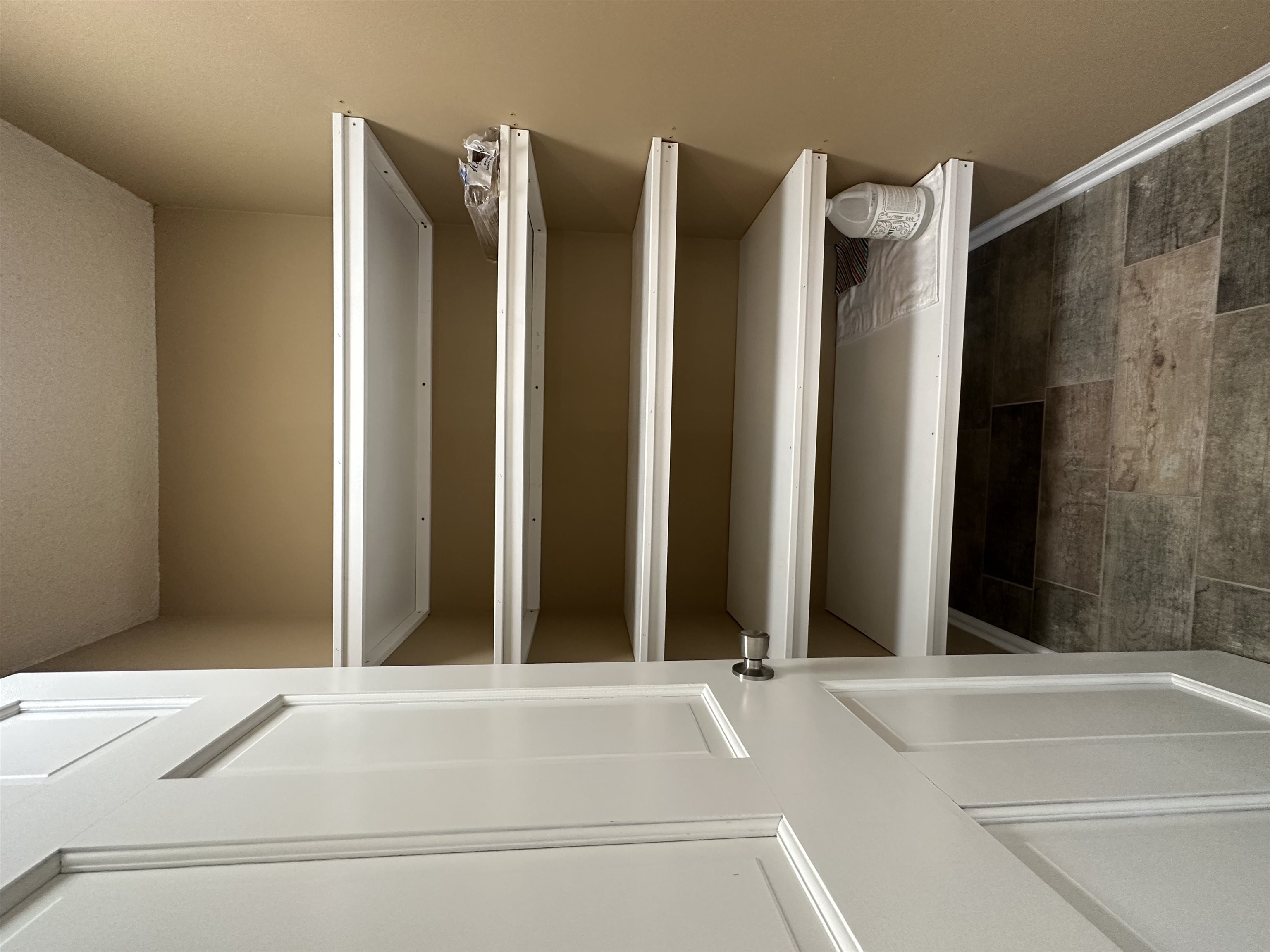 8385 WOOD SHADOWS LN