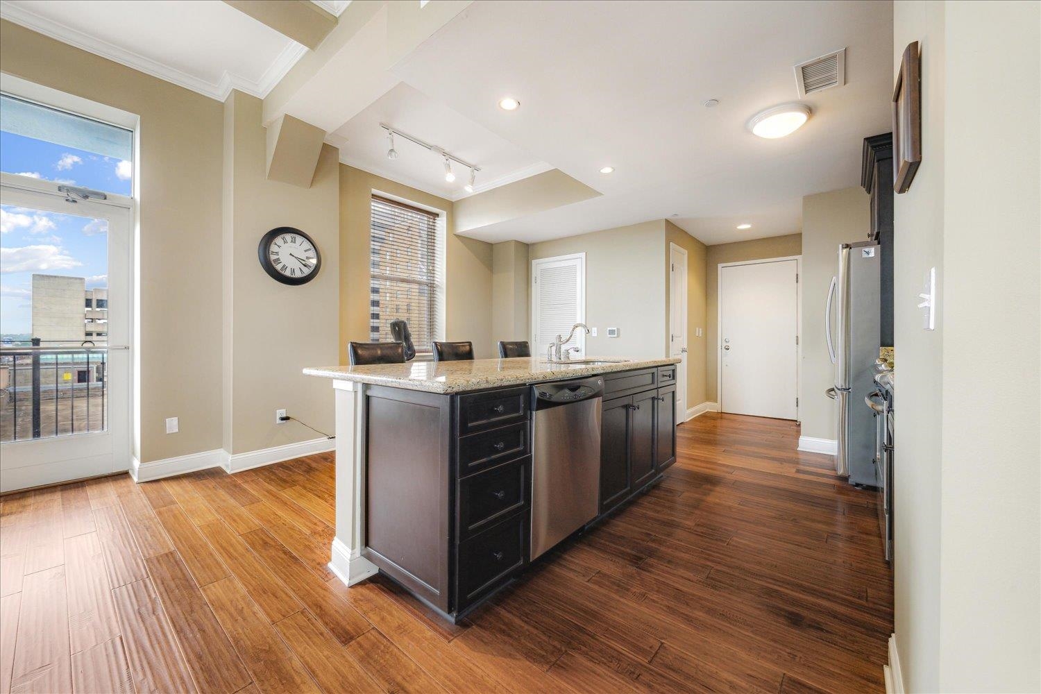 127 MADISON AVE Unit: 602