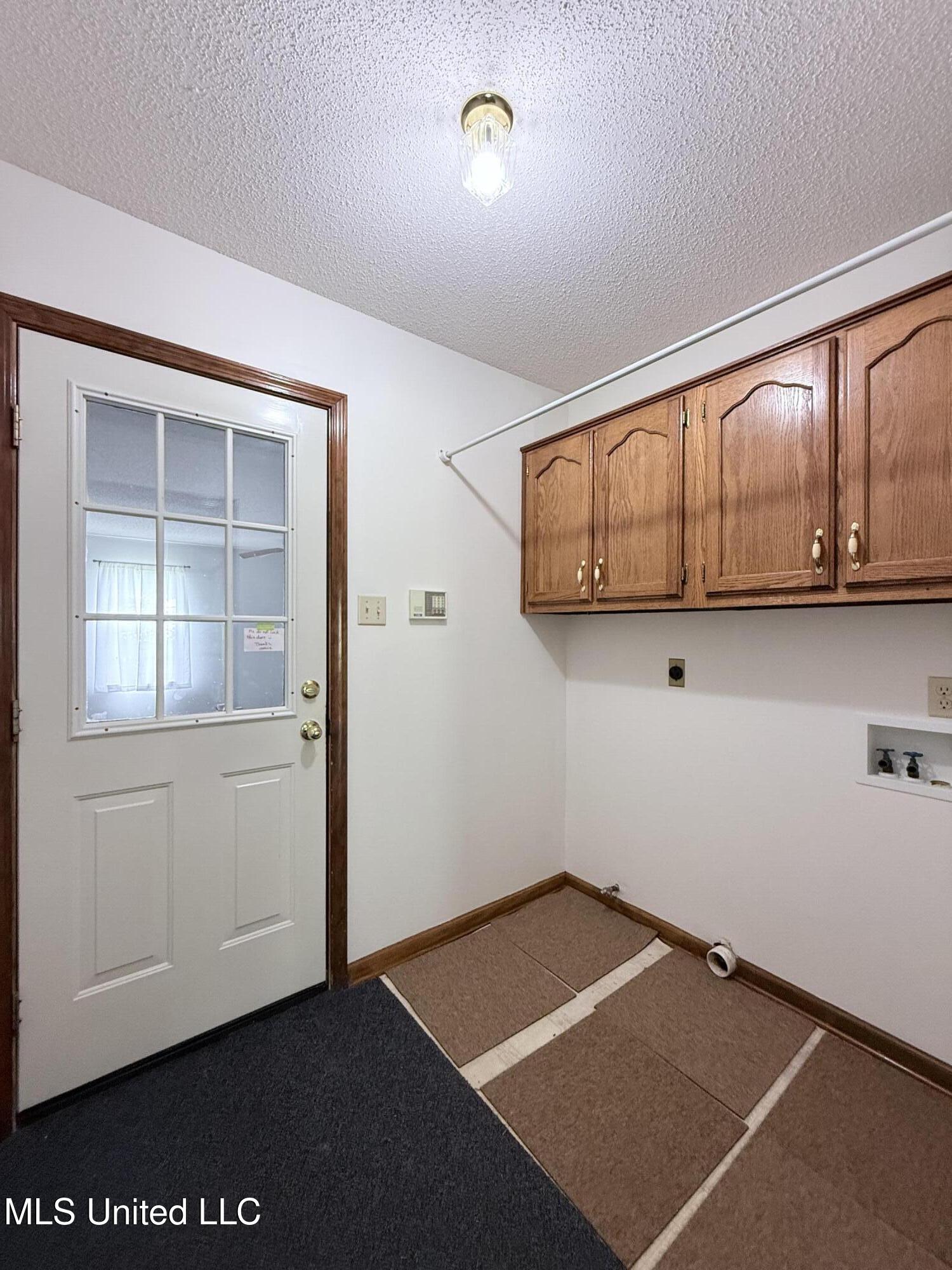 155 W Foxwood Circle Cir