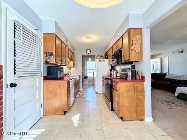 8147 Charleston Dr