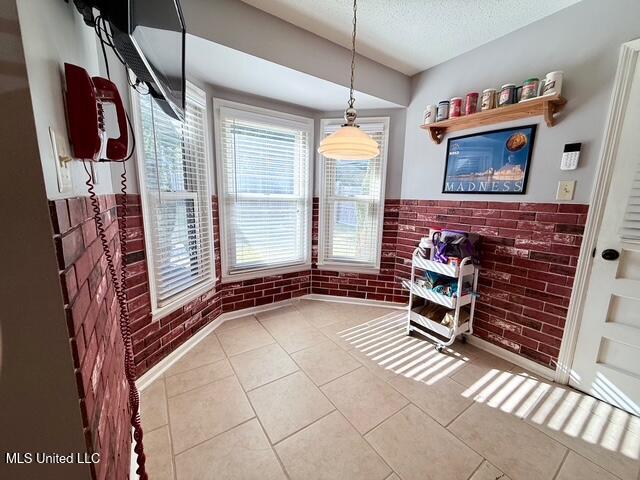 8147 Charleston Dr