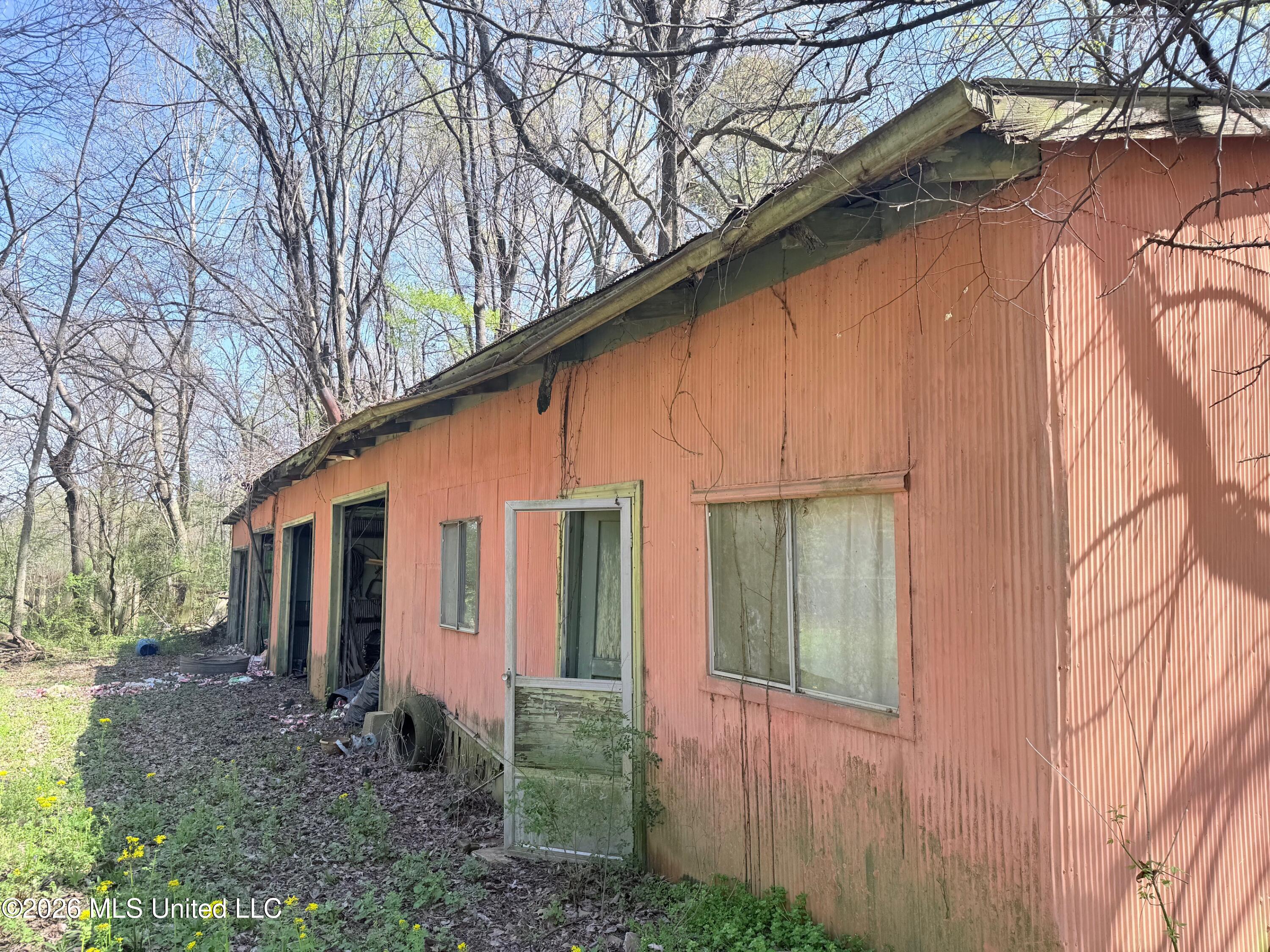 2943 Plum Point Road