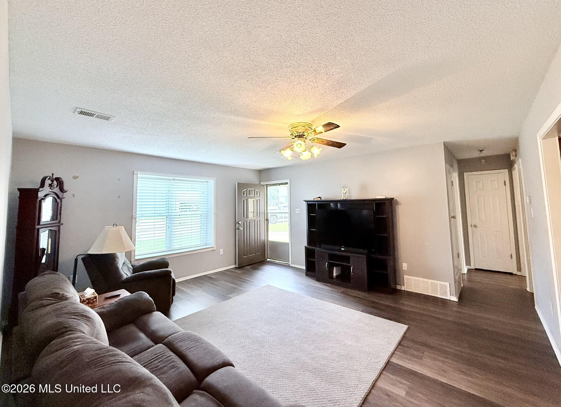 3435 Lakehurst Cove