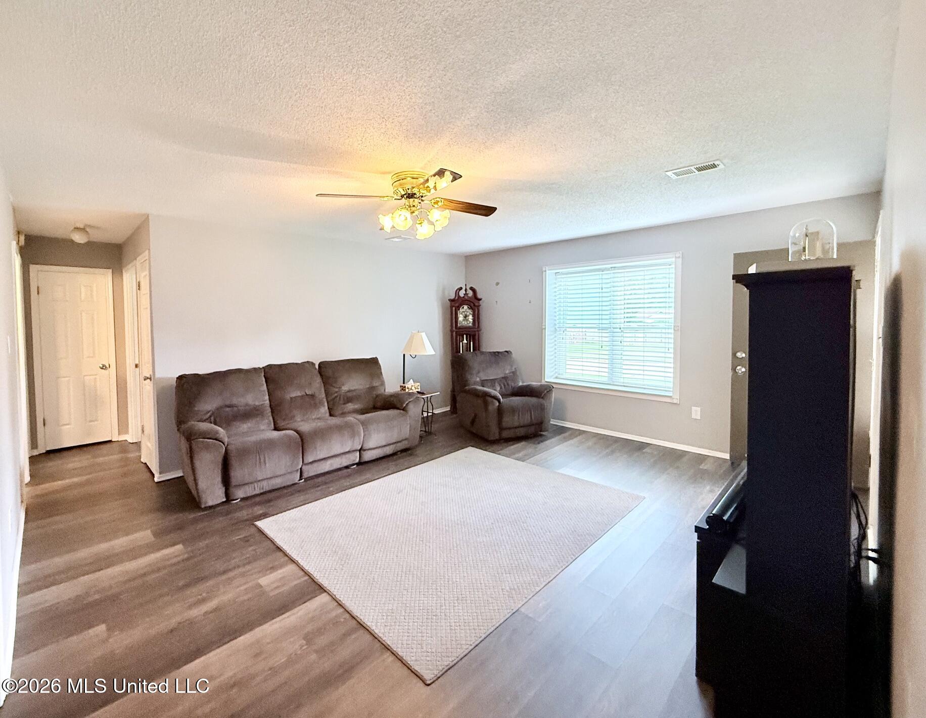 3435 Lakehurst Cove