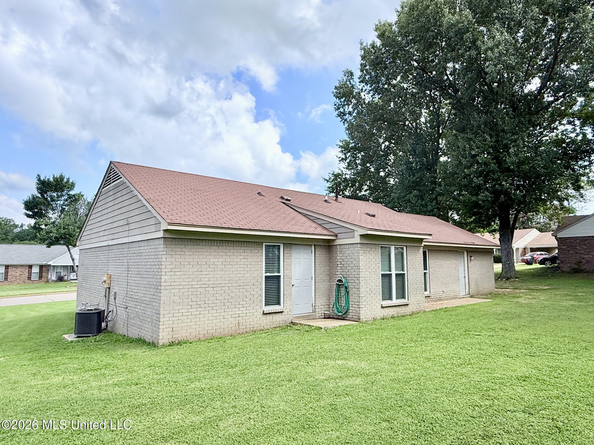 3435 Lakehurst Cove