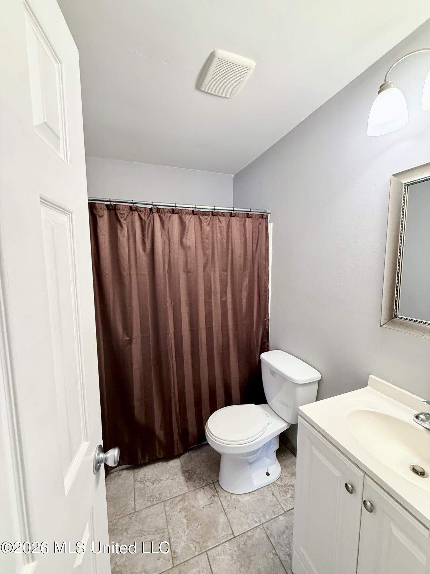 3435 Lakehurst Cove