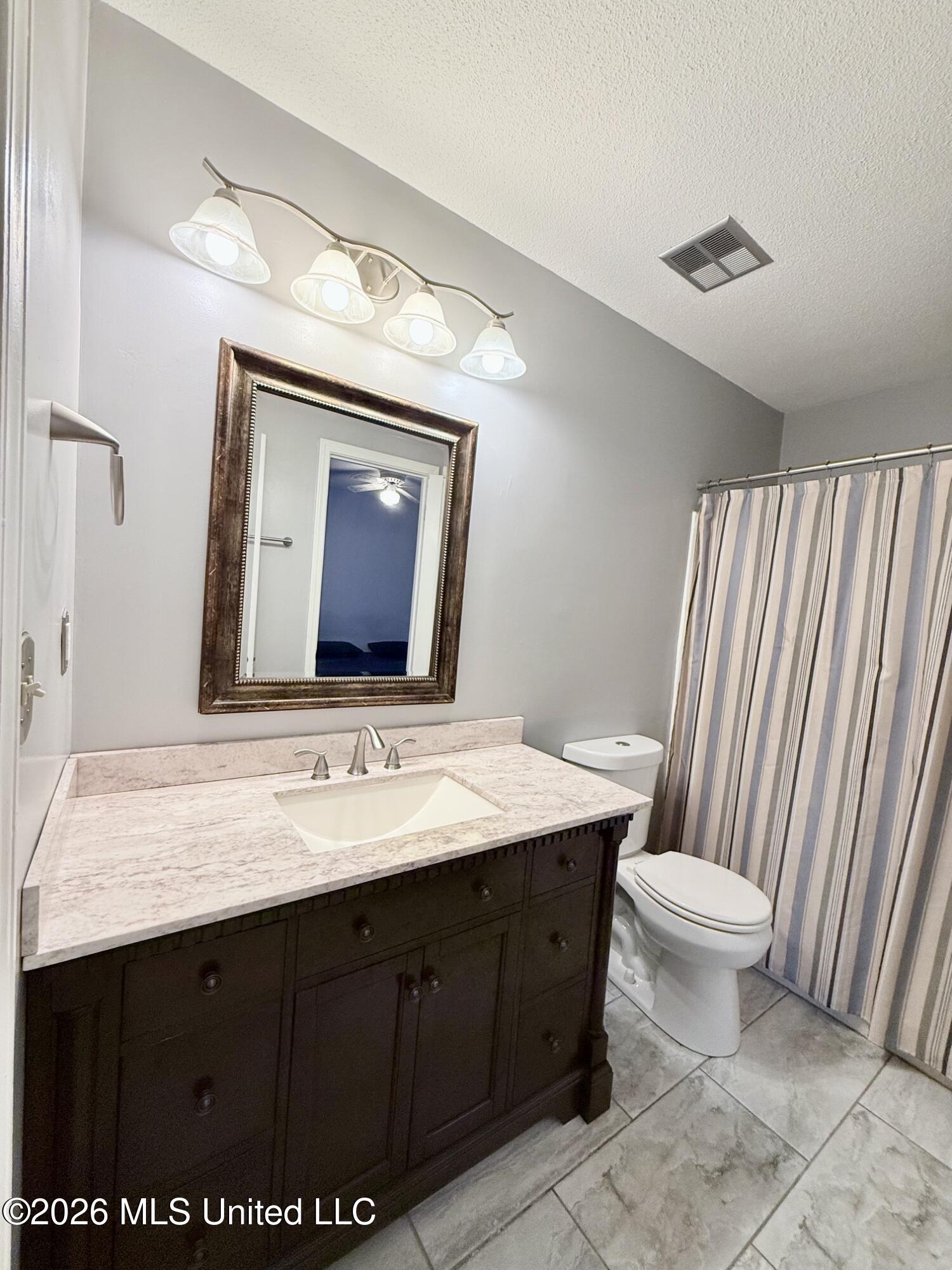 3435 Lakehurst Cove