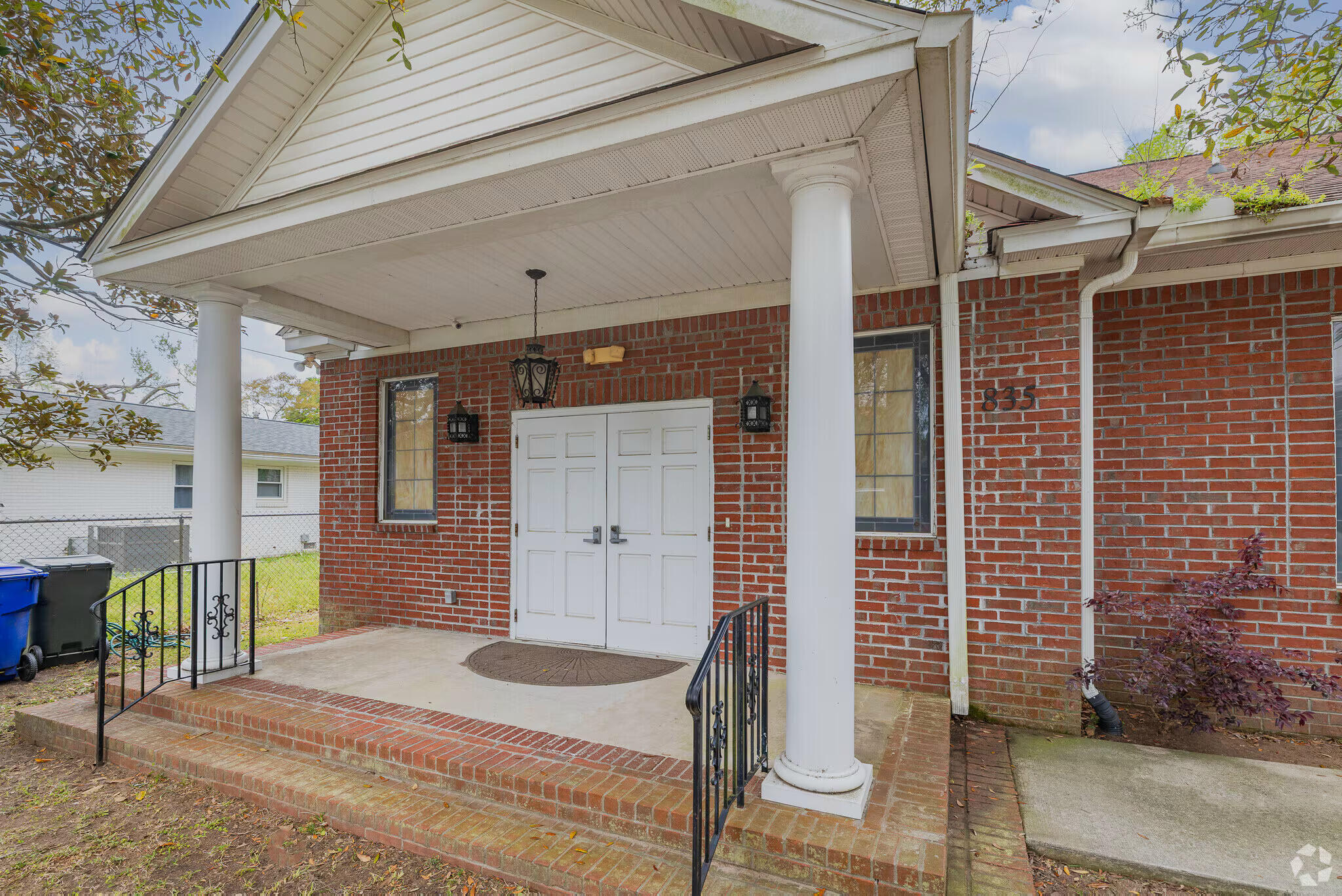 835 Magnolia Road