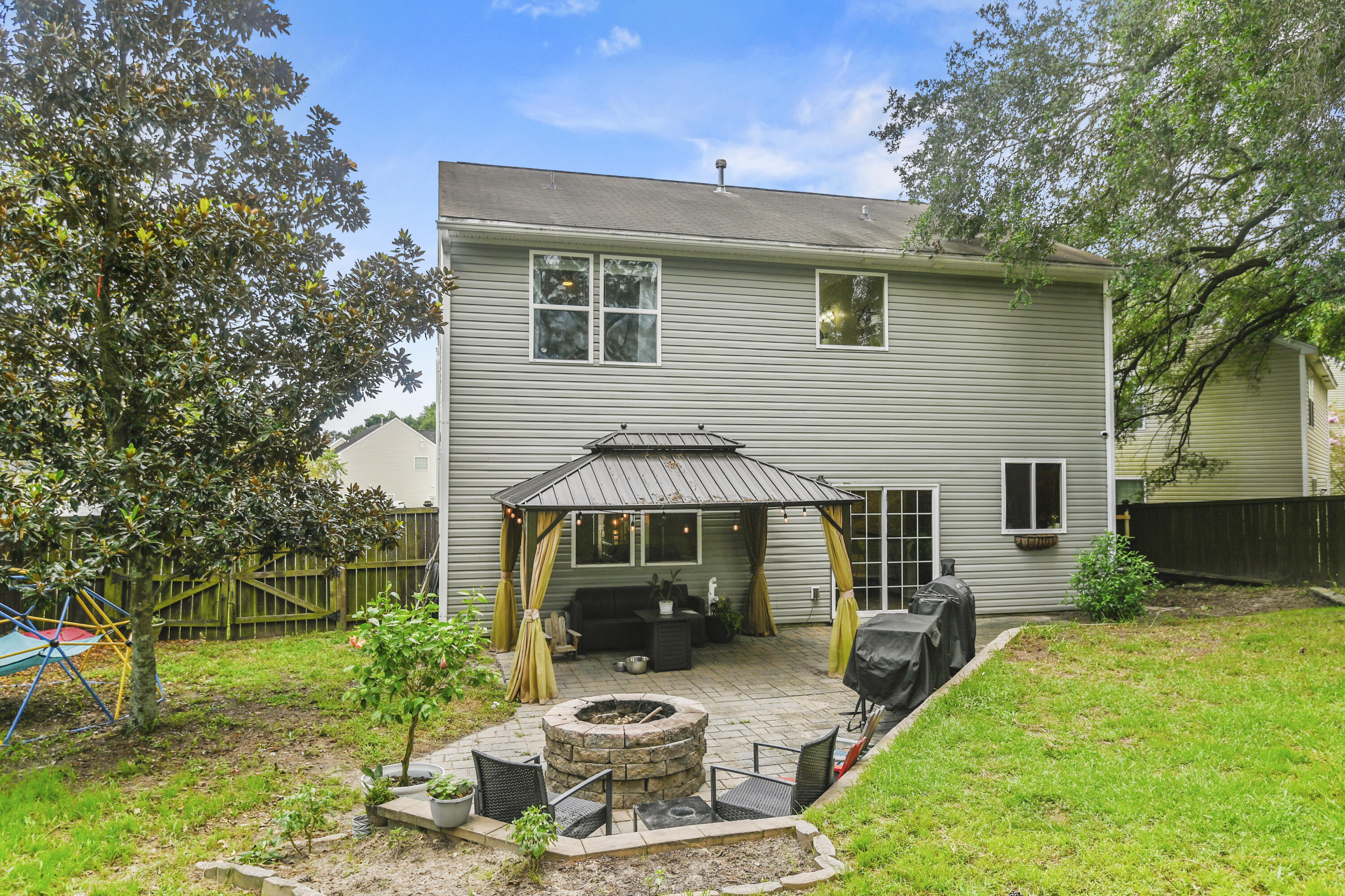 5029 Whitfield Court