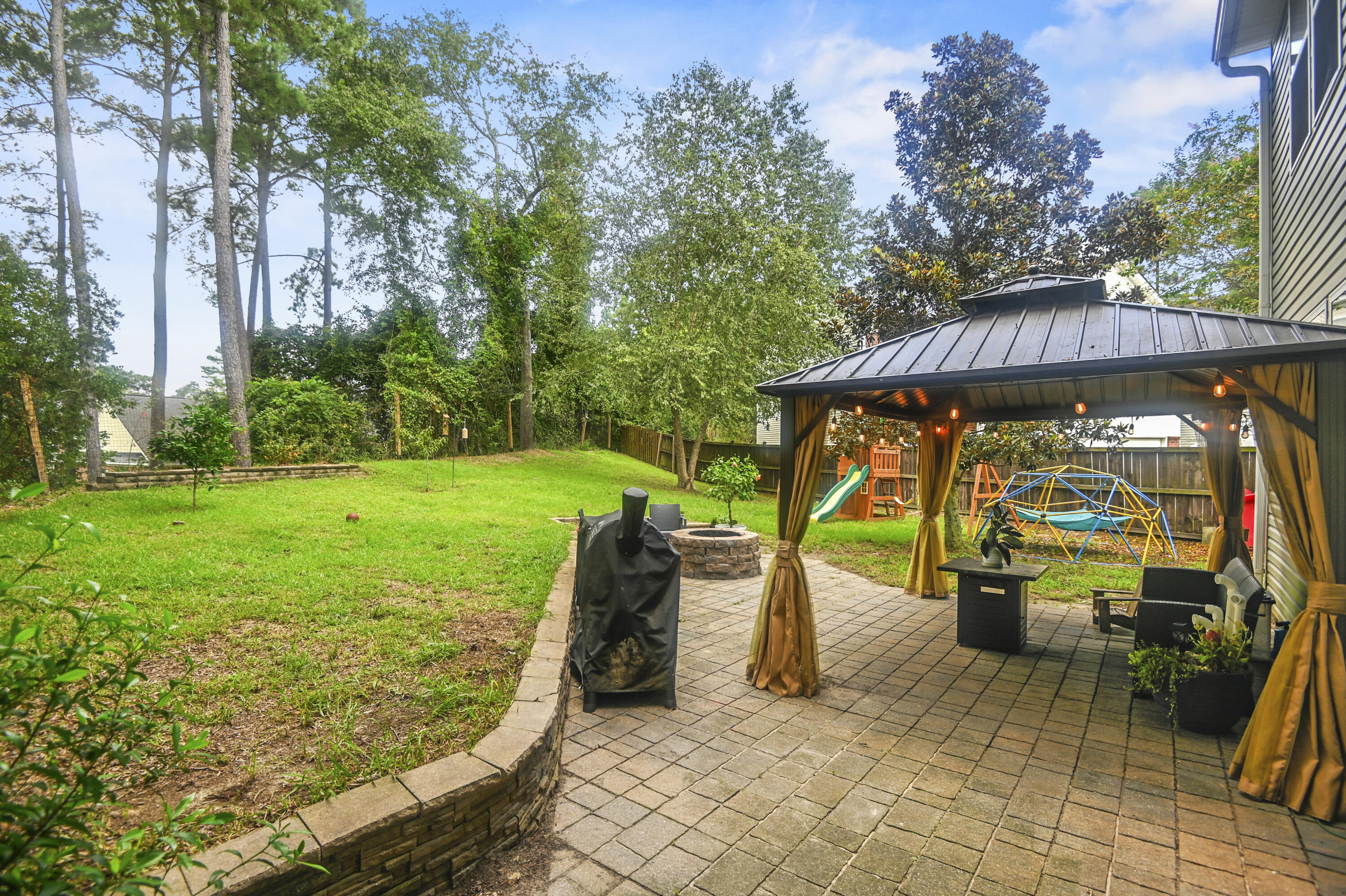 5029 Whitfield Court
