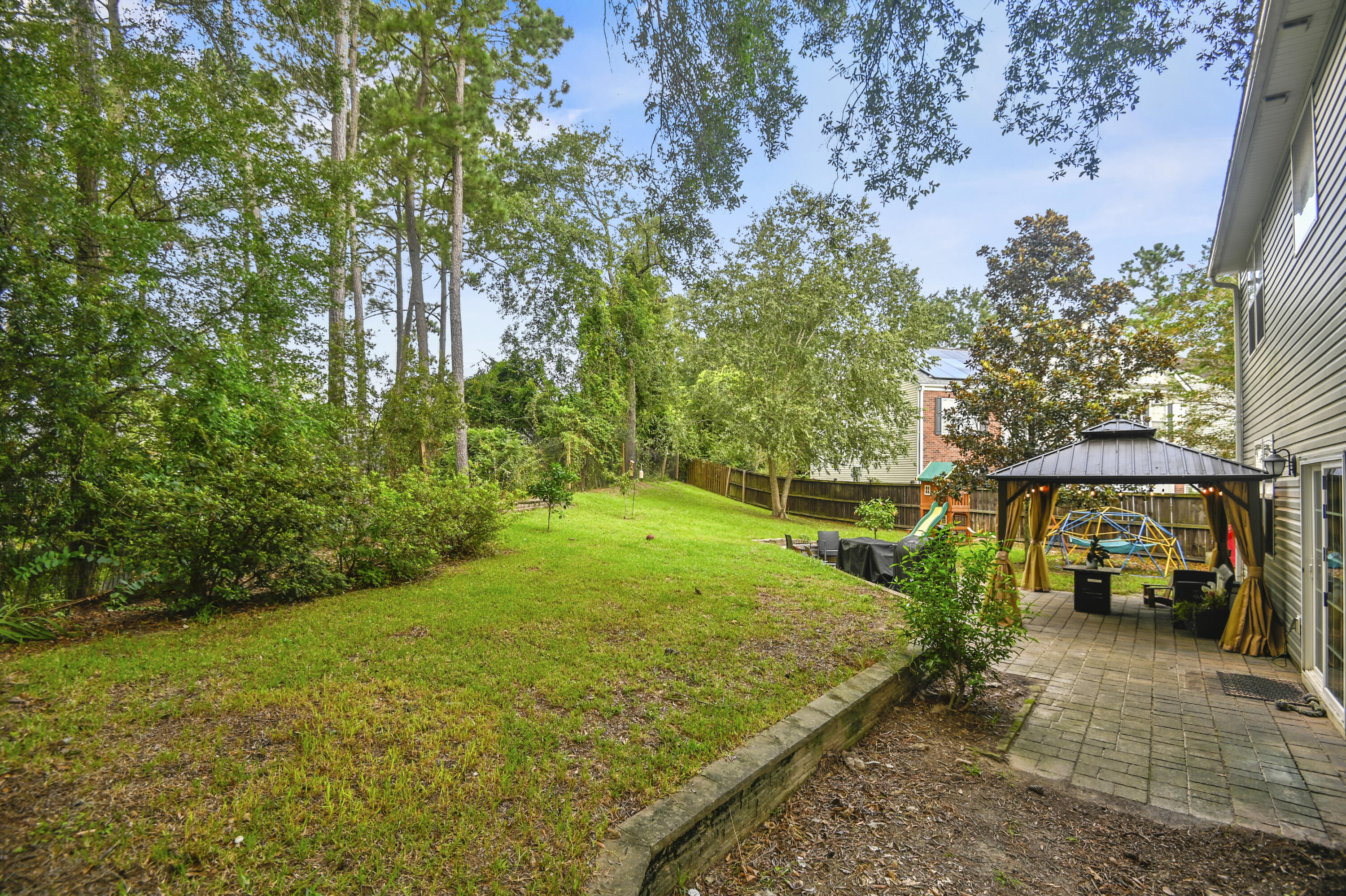 5029 Whitfield Court