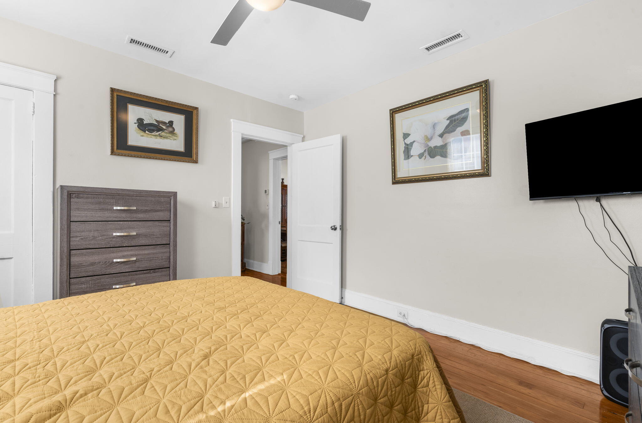 26 Alberta Avenue