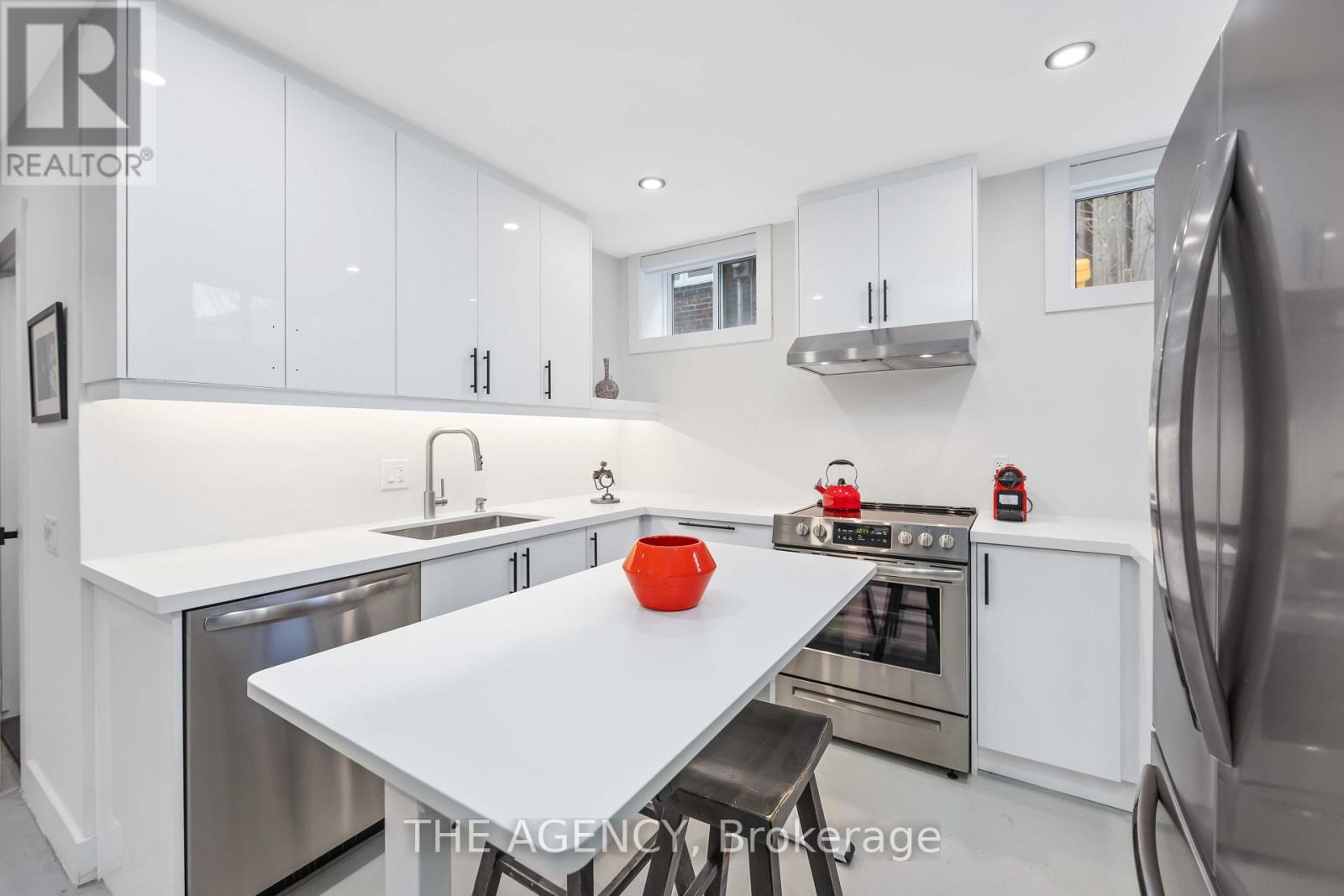 D - 2508 LAKESHORE BOULEVARD