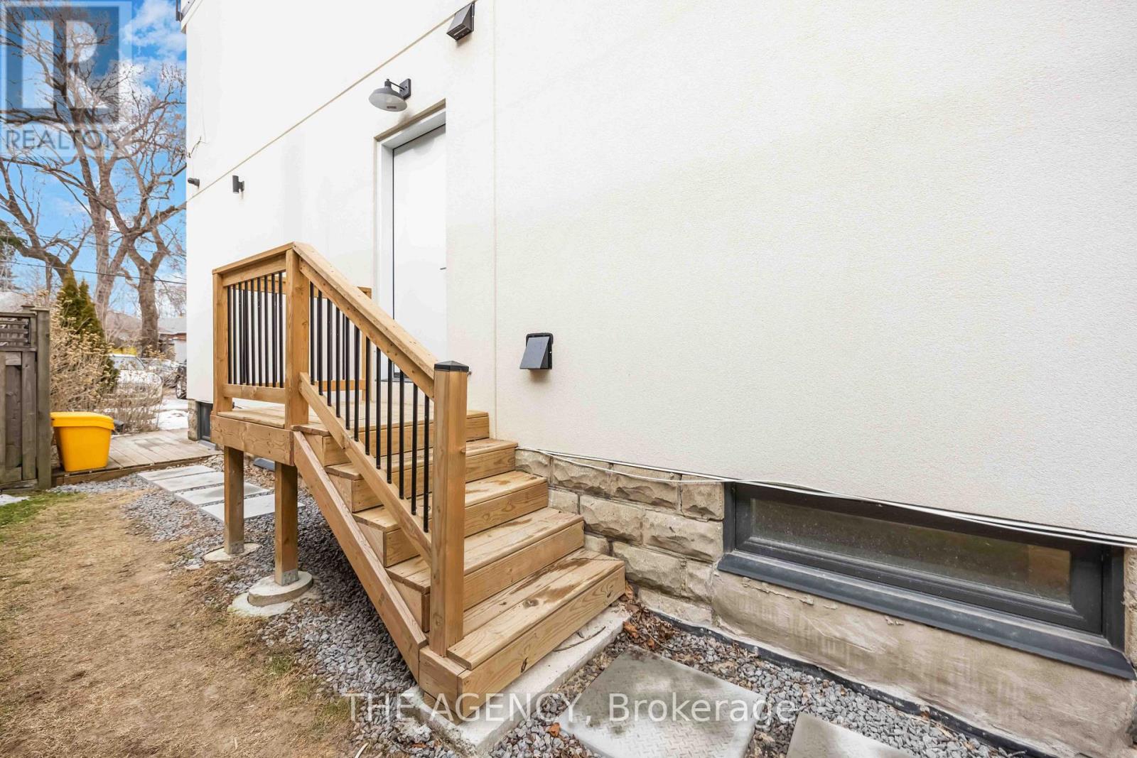 D - 2508 LAKESHORE BOULEVARD