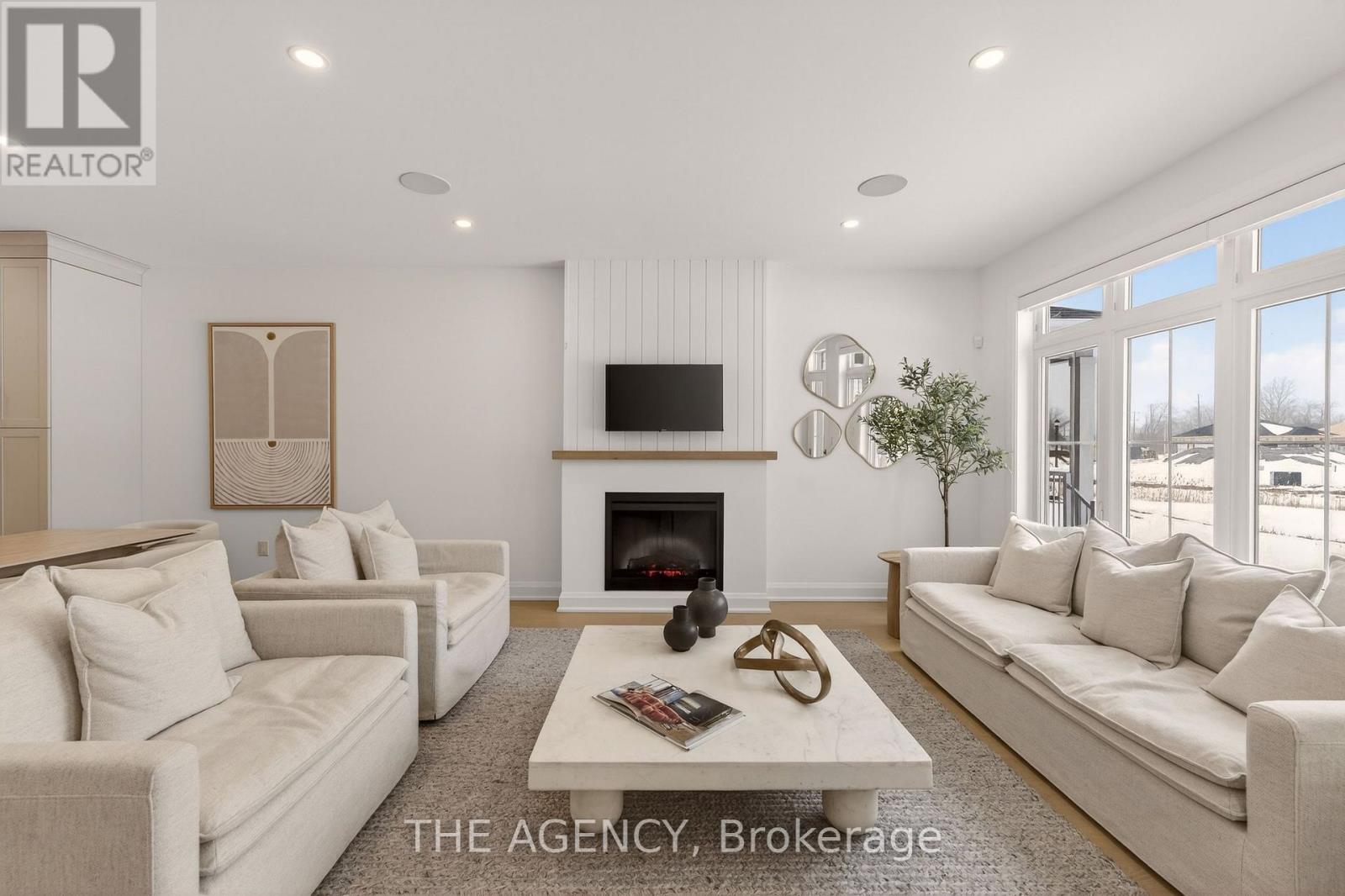 70F - 574 SENECA DRIVE