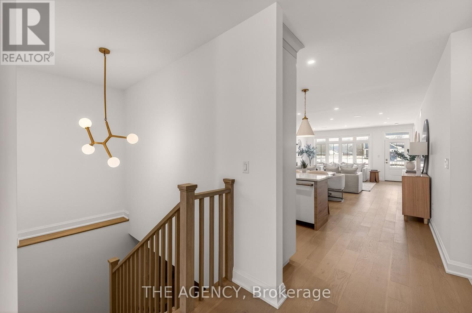 70F - 574 SENECA DRIVE
