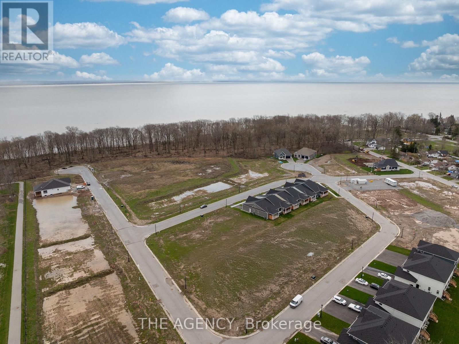 70F - 574 SENECA DRIVE